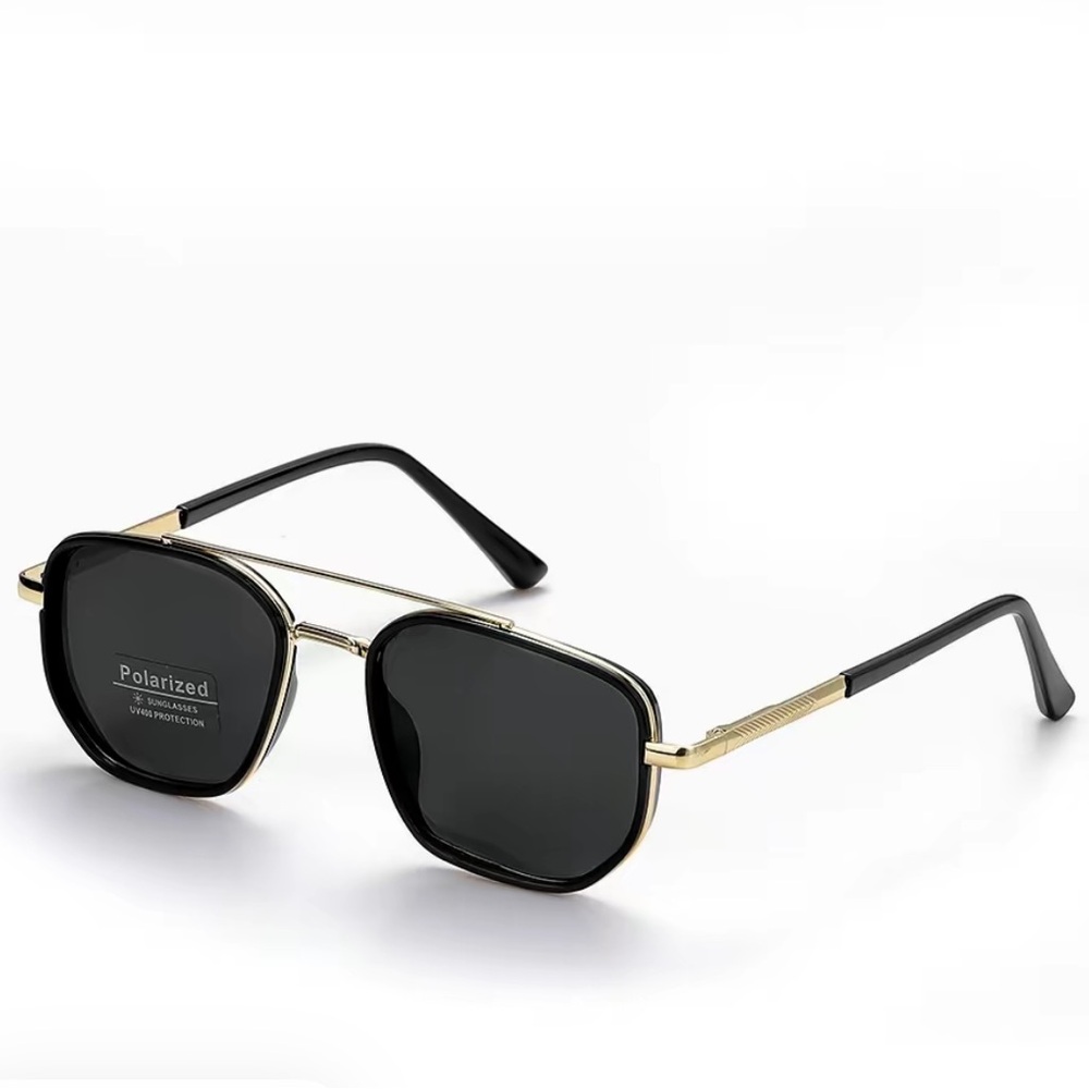 Polarized Aviator Sunglasses in Gold & Black - New! Comes w/ case
